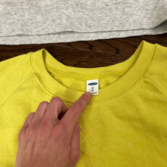 4 like new old navy vintage sweaters XS - Picture 2 of 6